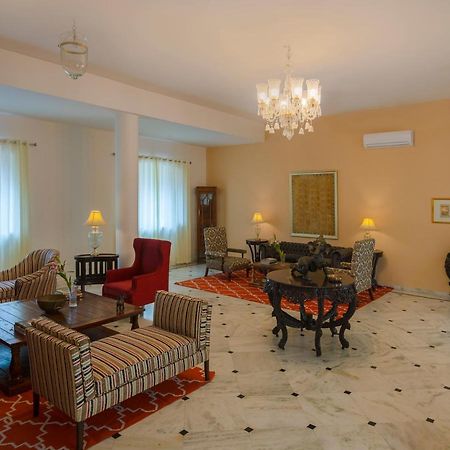 Hôtel Premkunj  à Udaipur Extérieur photo