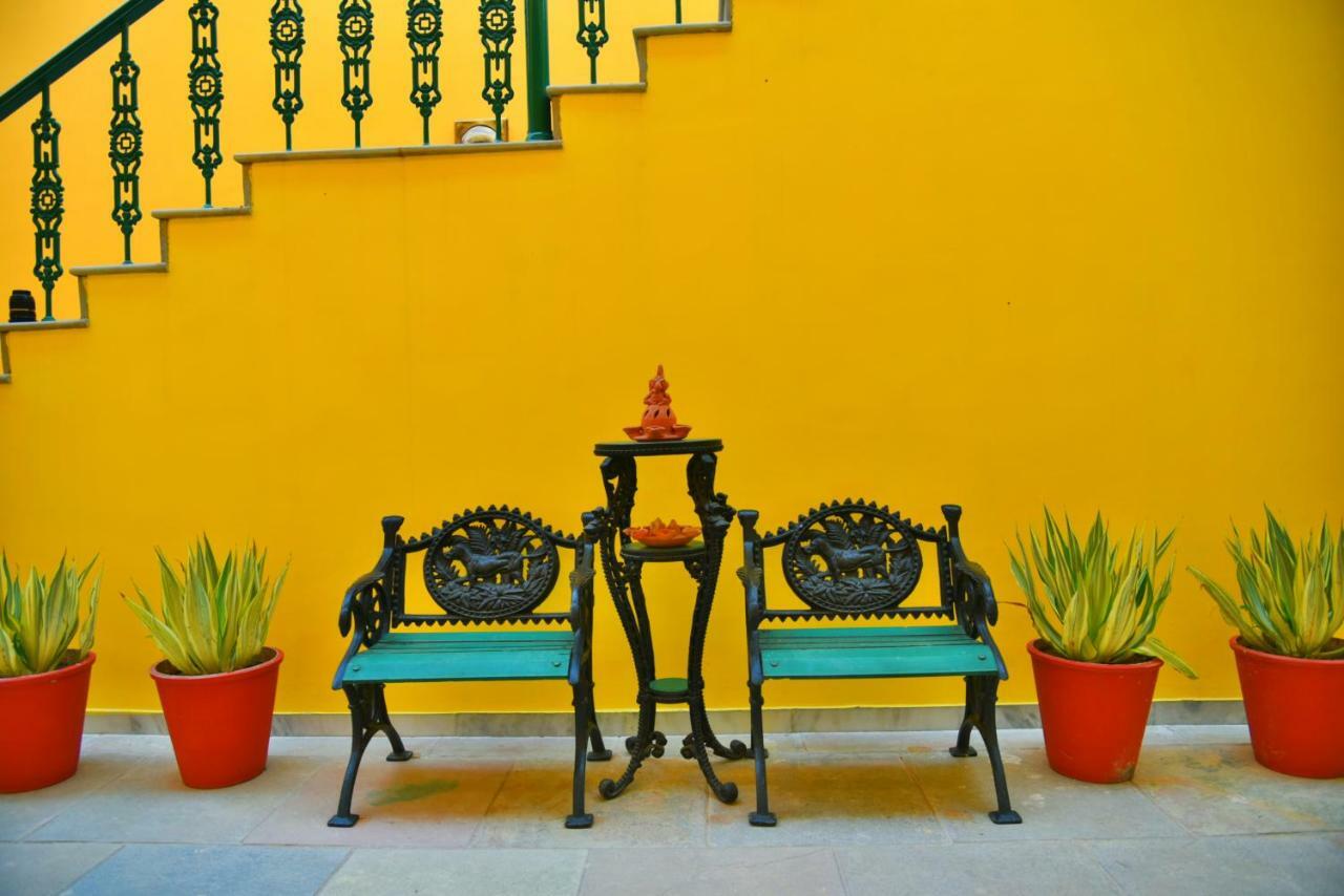 Hôtel Premkunj  à Udaipur Extérieur photo