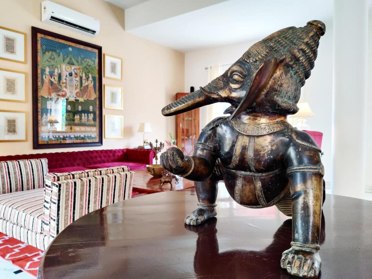 Hôtel Premkunj  à Udaipur Extérieur photo
