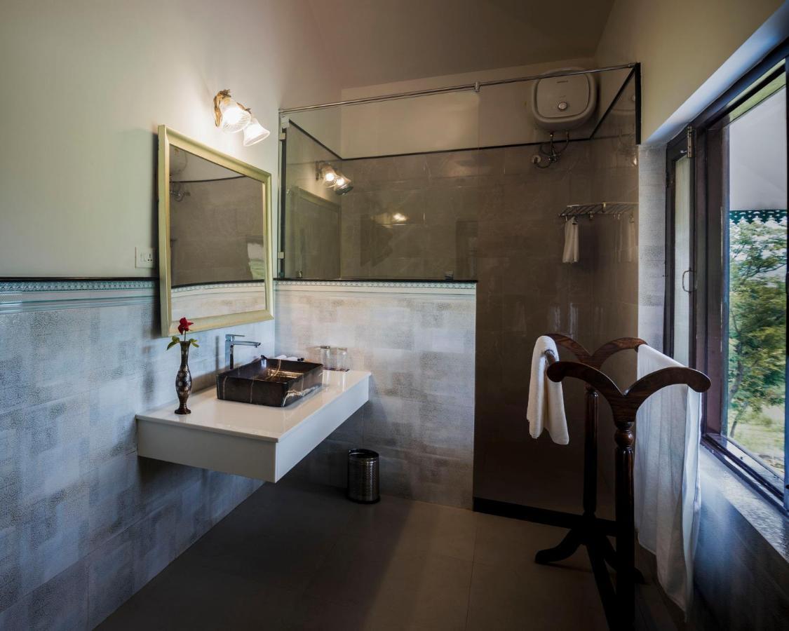 Hôtel Premkunj  à Udaipur Extérieur photo