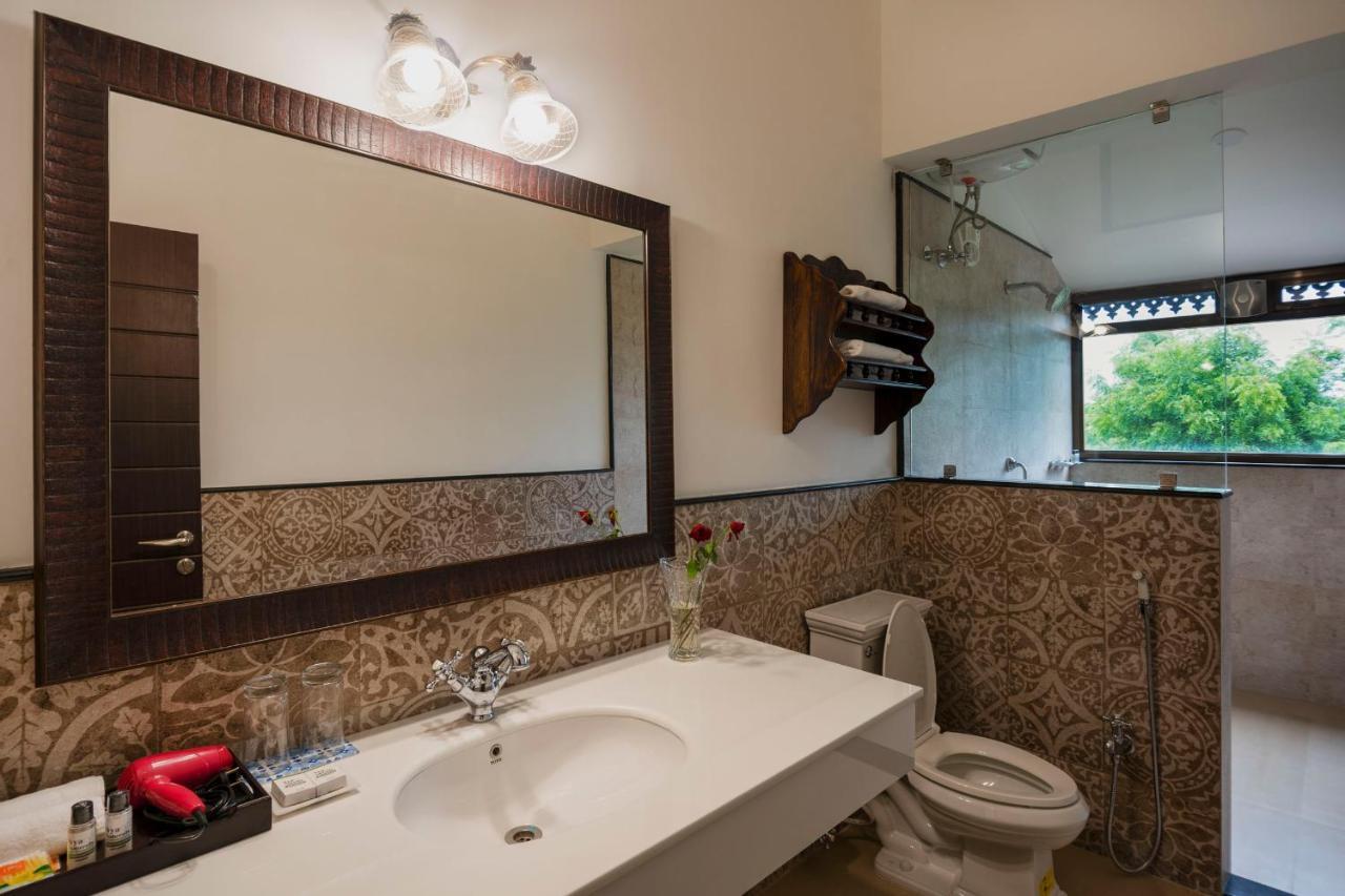 Hôtel Premkunj  à Udaipur Extérieur photo