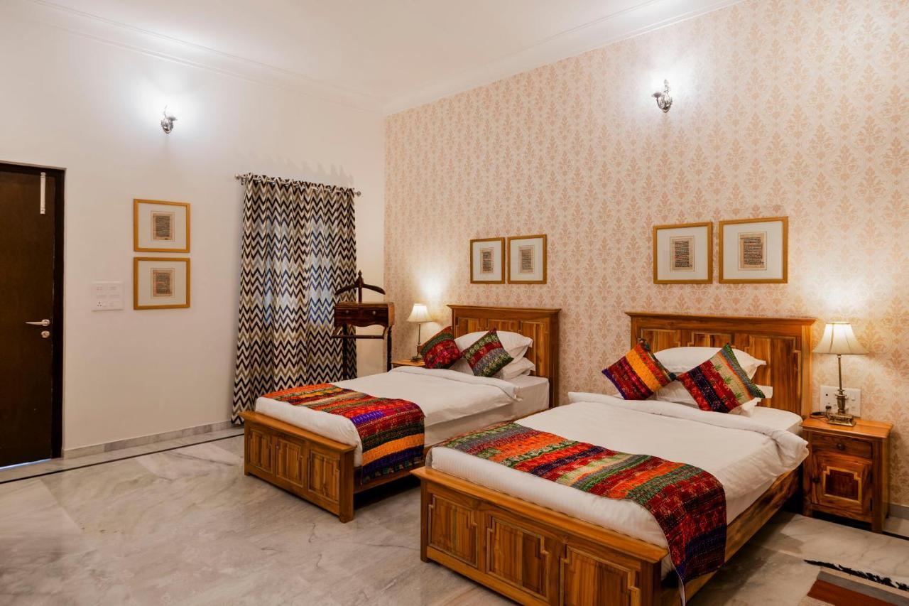 Hôtel Premkunj  à Udaipur Extérieur photo