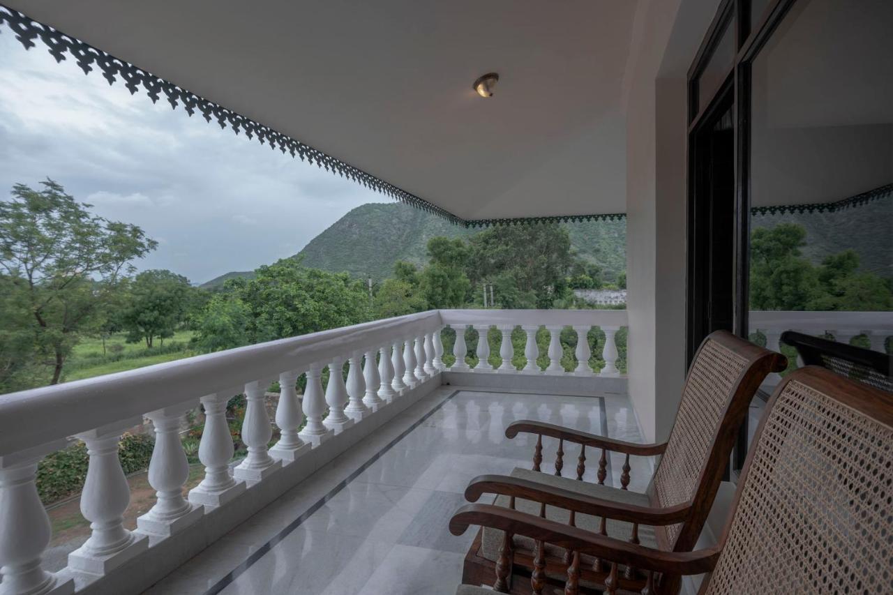 Hôtel Premkunj  à Udaipur Extérieur photo